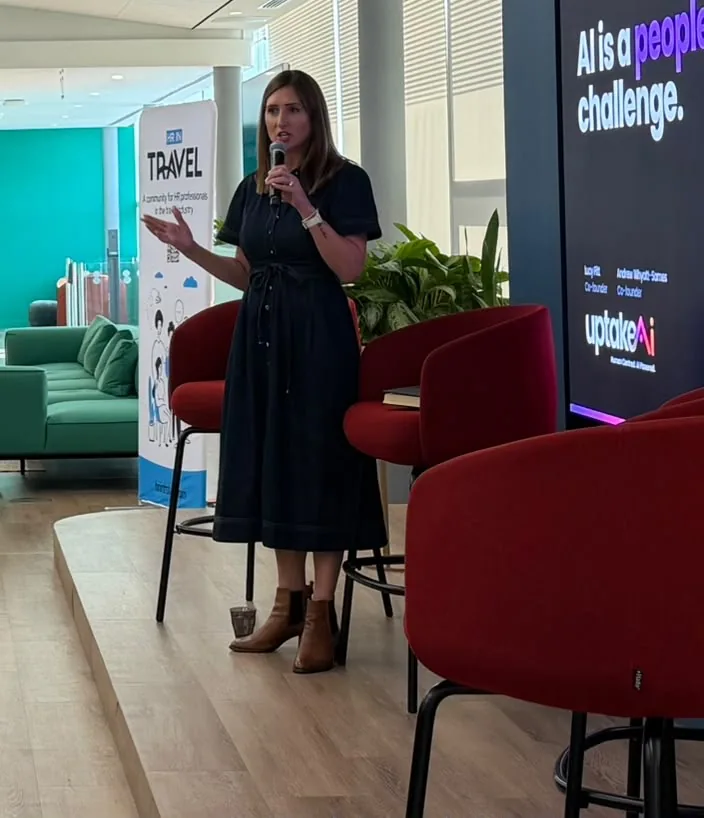 Lucy Pitt speaking at an HR in Travel event